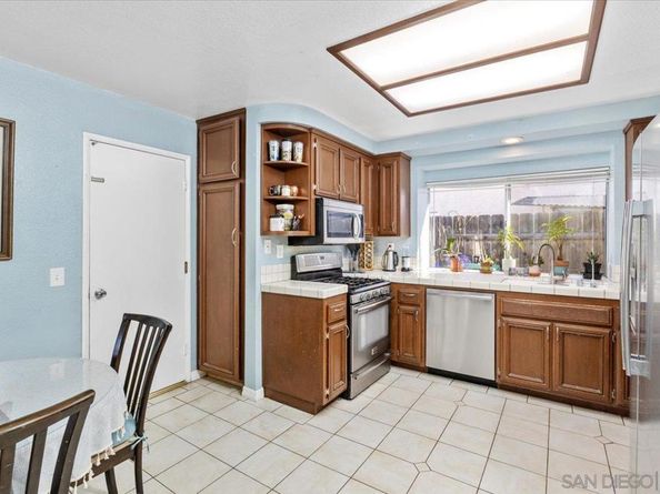 8465 Hovenweep Ct, San Diego CA 92129