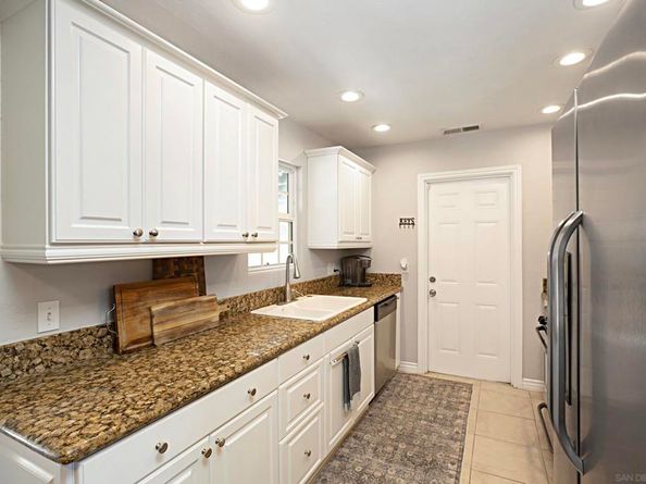 8823 Kelburn Ave, Spring Valley CA 91977