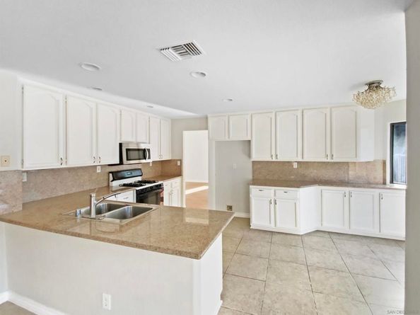 1227 Calle Ultimo, Oceanside CA 92056