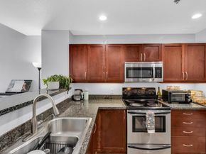 427 9th Ave 1308, San Diego CA 92101