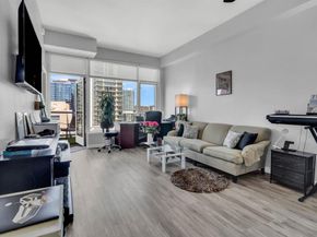427 9th Ave 1308, San Diego CA 92101