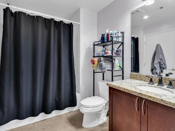 427 9th Ave 1308, San Diego CA 92101