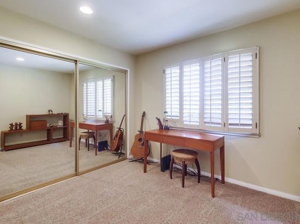 10020 Bonnie Vista Dr., La Mesa CA 91941