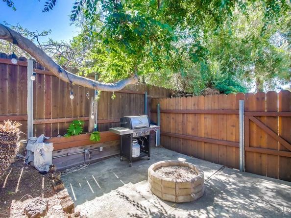 10020 Bonnie Vista Dr., La Mesa CA 91941