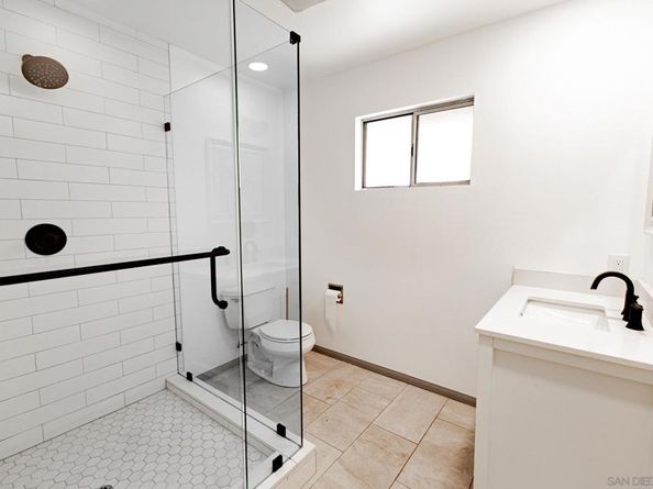10020 Bonnie Vista Dr., La Mesa CA 91941