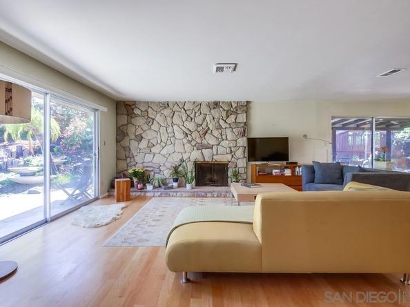 10020 Bonnie Vista Dr., La Mesa CA 91941