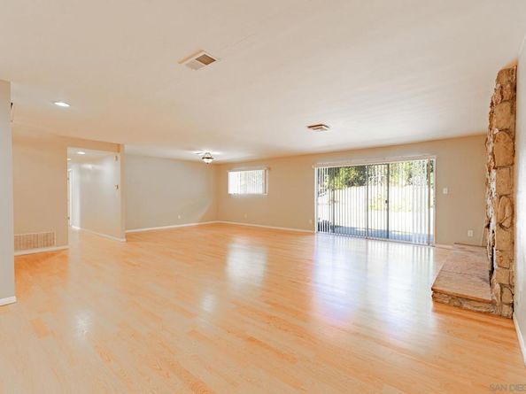 10020 Bonnie Vista Dr., La Mesa CA 91941
