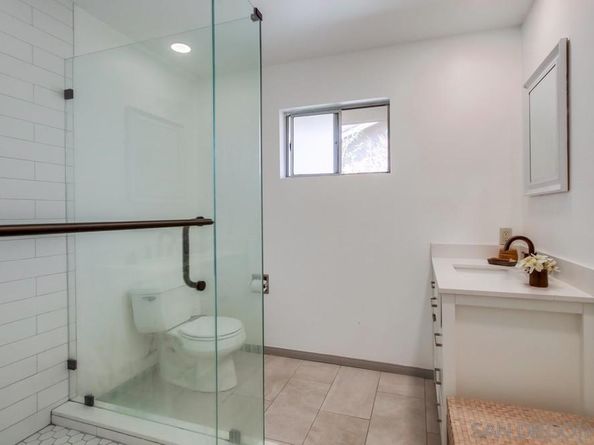 10020 Bonnie Vista Dr., La Mesa CA 91941