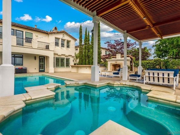 5582 Valerio Trl, San Diego CA 92130