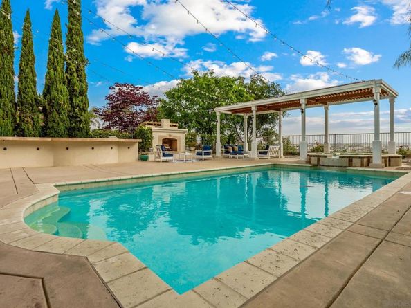 5582 Valerio Trl, San Diego CA 92130