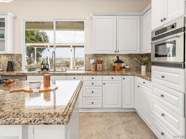 5582 Valerio Trl, San Diego CA 92130