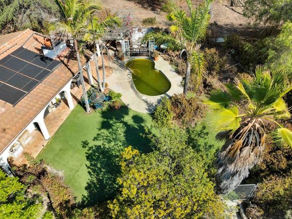 1876 Vista Way, El Cajon CA 92019