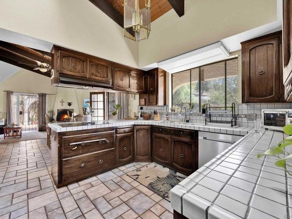 1876 Vista Way, El Cajon CA 92019