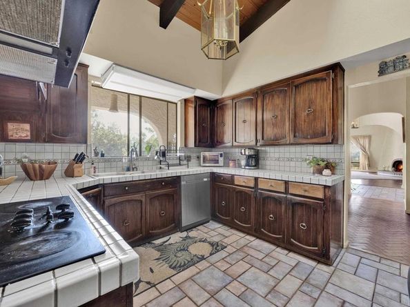 1876 Vista Way, El Cajon CA 92019