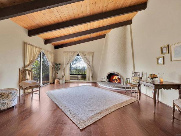 1876 Vista Way, El Cajon CA 92019