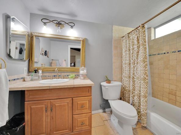 1876 Vista Way, El Cajon CA 92019