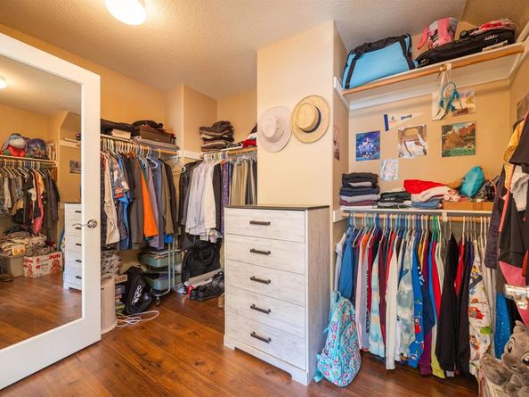 273 Oak Valley Ln, Escondido CA 92027