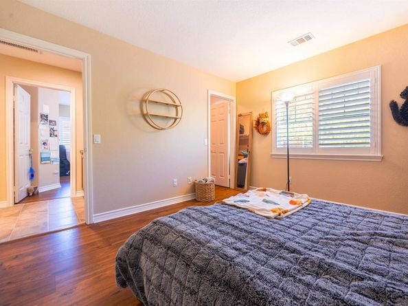 273 Oak Valley Ln, Escondido CA 92027