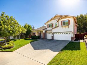 273 Oak Valley Ln, Escondido CA 92027