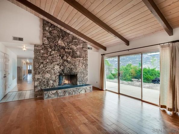 620 Singing Vista Ct, El Cajon CA 92019