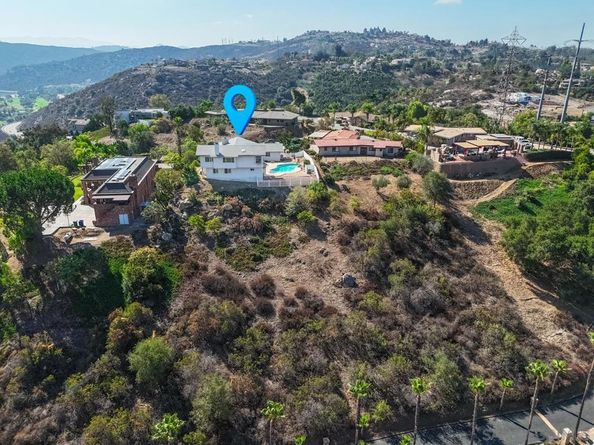 620 Singing Vista Ct, El Cajon CA 92019