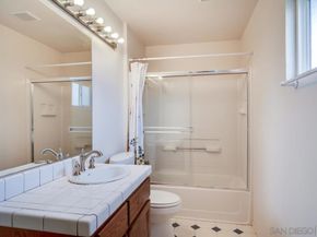 620 Singing Vista Ct, El Cajon CA 92019