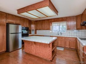 620 Singing Vista Ct, El Cajon CA 92019