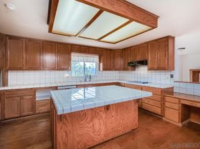 620 Singing Vista Ct, El Cajon CA 92019