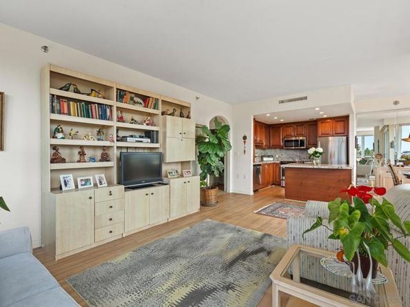 3890 Nobel 506, La Jolla CA 92122