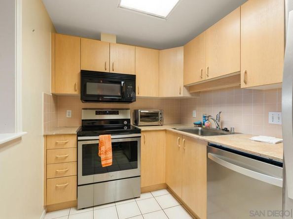 3890 Nobel Dr 302, San Diego CA 92122