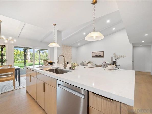 7212 Columbine Dr, Carlsbad CA 92011