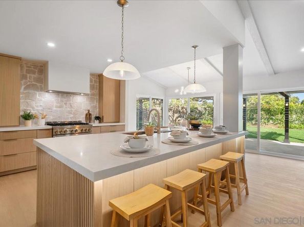 7212 Columbine Dr, Carlsbad CA 92011