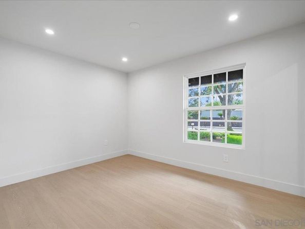7212 Columbine Dr, Carlsbad CA 92011
