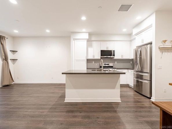 320 Waverunner Ct, Santee CA 92071