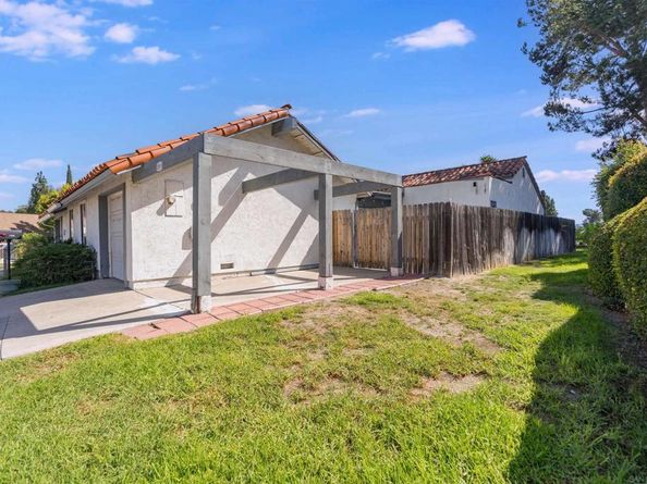 2811 Glen Canyon Circle, Spring Valley CA 91977