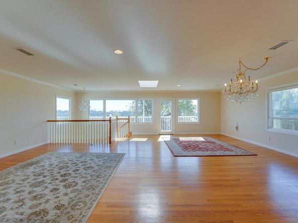 3985 La Cresta Dr, San Diego CA 92107