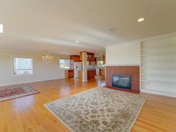 3985 La Cresta Dr, San Diego CA 92107