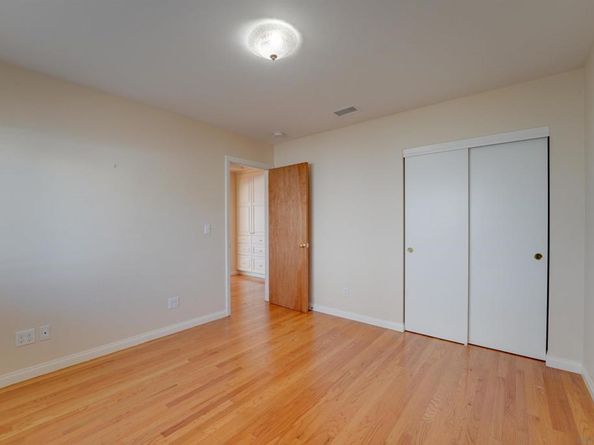 3985 La Cresta Dr, San Diego CA 92107