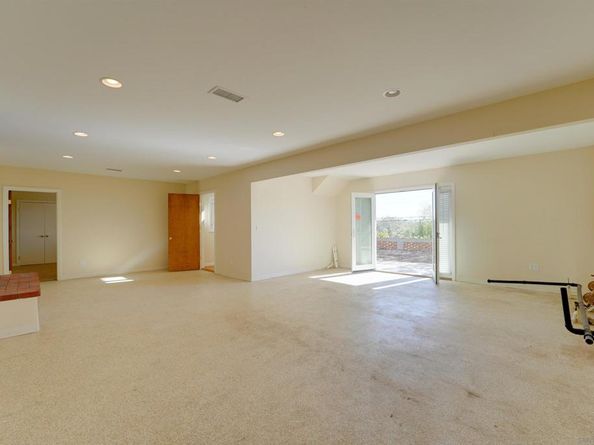 3985 La Cresta Dr, San Diego CA 92107