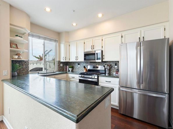 394 Carmel Creeper Pl, Encinitas CA 92024