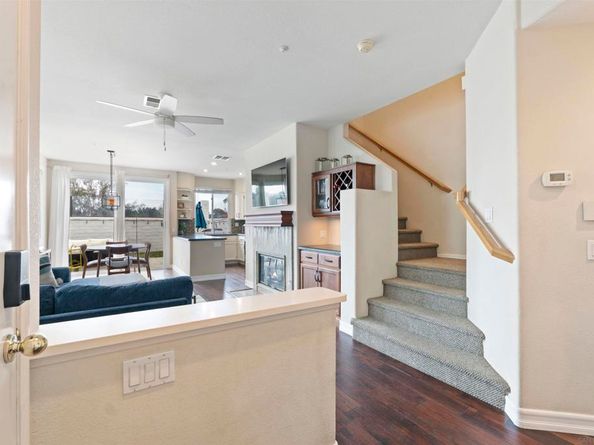 394 Carmel Creeper Pl, Encinitas CA 92024