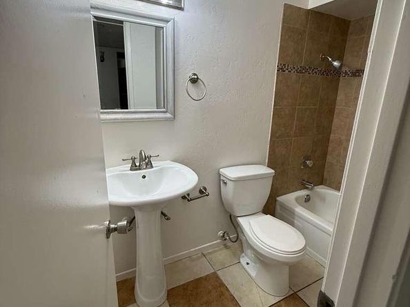1020 E Washington Ave 94, Escondido CA 92025