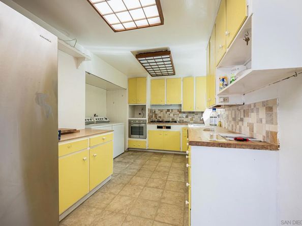 4150 Taos Dr, San Diego CA 92117