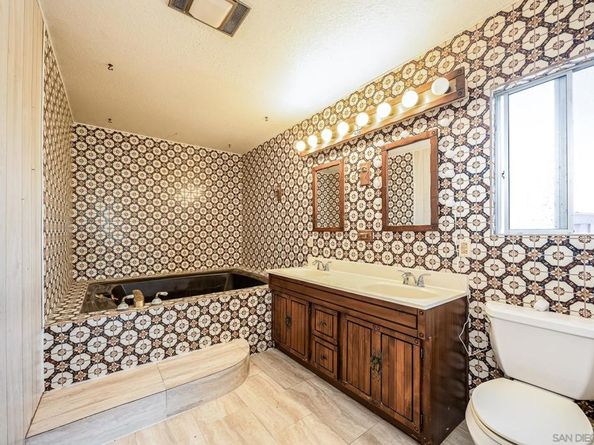 4150 Taos Dr, San Diego CA 92117