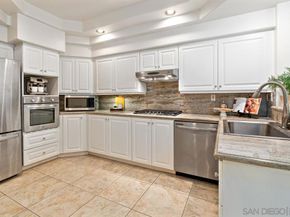 8619 Via Mallorca C, La Jolla CA 92037