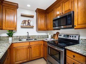 2510 Torrey Pines 415, La Jolla CA 92037