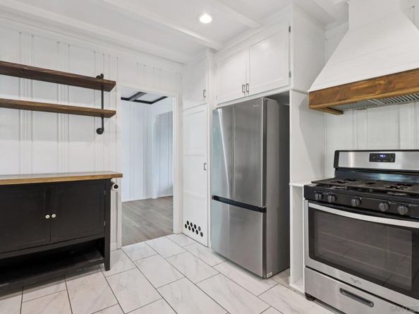 9130 Shirley Dr, La Mesa CA 91941