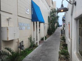 725 Redondo Ct 22, San Diego CA 92109