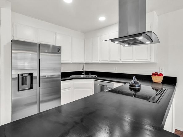 2507 Navarra Dr 202, Carlsbad CA 92009