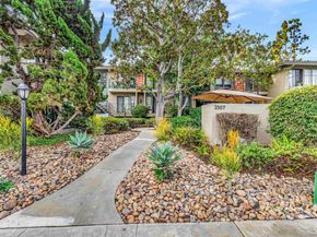 2507 Navarra Dr 202, Carlsbad CA 92009